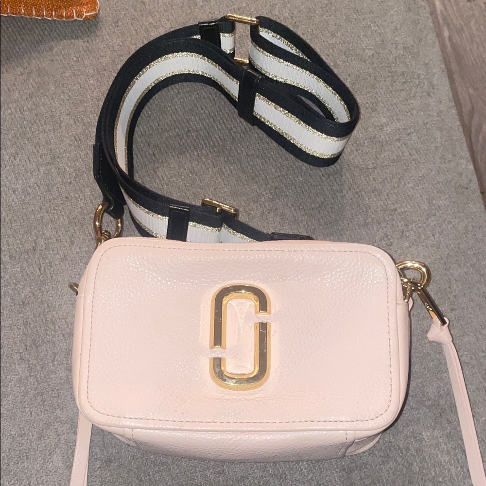 Marc Jacobs Light Pink Crossbody camera bag